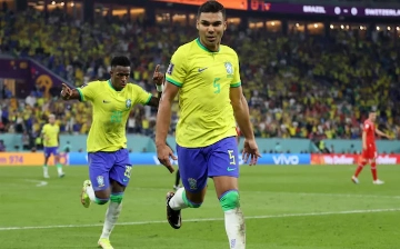 Пушечный выстрел Каземиро вывел Бразилию в плей-офф мундиаля — видео