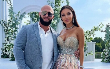 В социальных сетях издеваются над помирившимися Джиганом и Оксаной Самойловой