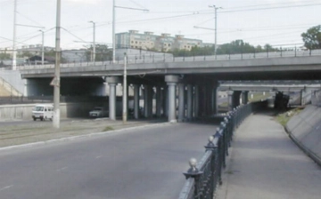 В Ташкенте мужчина покончил с собой, сбросившись на президентскую трассу