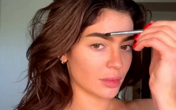 Кайли Дженнер повторила макияж из 2017 года