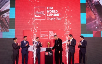 В Ташкенте презентовали Кубок Чемпионата мира по футболу FIFA