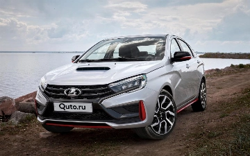 В сети появились первые изображения новой LADA Vesta с турбомотором