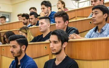 Студентам захотели возобновить традиционную форму обучения в вузах