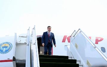 Садыр Жапаров прибыл в Узбекистан