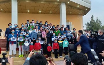 «Для того, чтобы вы поступили в ВУЗы, были обеспечены жильем, были счастливы, я сделаю все», - Шавкат Мирзиёев посетил Дом милосердия в Намангане