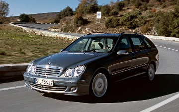 Водитель разогнал свой старенький Mercedes до 410 км/ч