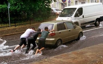 Узнайте, сколько можно проехать после загорания лампочки о пустом баке
