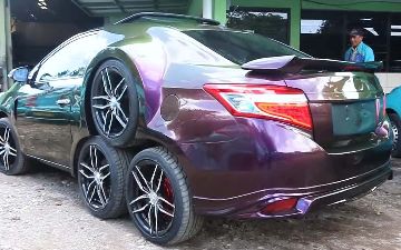 В Индонезии таксист собрал восьмиколесную Toyota. Показываем, как она выглядит
