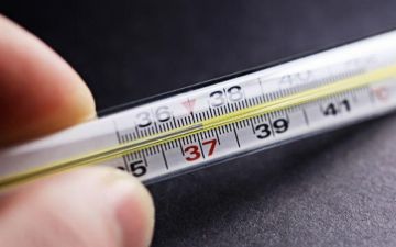 Врач объяснил, когда градусник показывает неточный результат