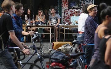 Жителям Германии экспериментально начнут выплачивать по €1200 в месяц в течение трёх лет