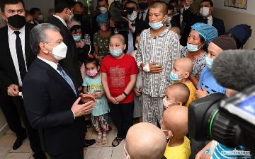 «Я сегодня приехал сюда, чтобы создать для вас еще больше условий, чтобы больные побыстрее встали на ноги» - Шавкат Мирзиёев посетил Республиканский медицинский центр гематологии