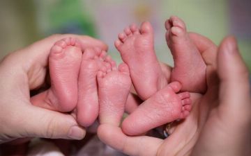 В Узбекистане увеличилось количество тройняшек — статистика