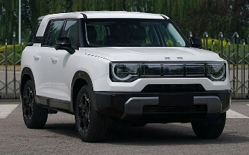 В Китае показали компактный внедорожник BAIC BJ30