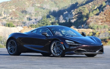 В сети показали видео, как McLaren 720S разгоняется до 339 км/ч