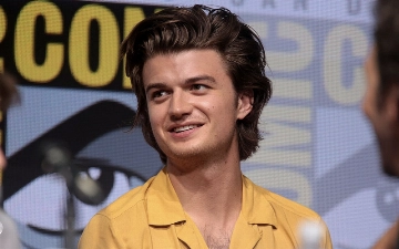 Кто из знаменитостей родился 24 апреля