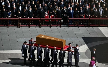 Узбекская делегация посетила похороны Папы римского Франциска