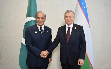 Президент Узбекистана встретился с премьером Пакистана