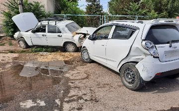 Грузовик, «ГАЗель», «Жигули» и другие: в Ташобласти в ДТП между собой столкнулись  восемь машин - фото