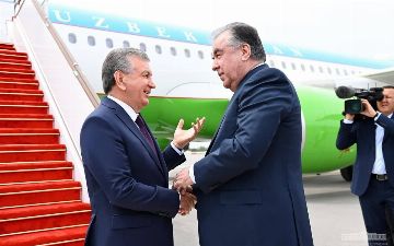 Президент прилетел в Худжанд