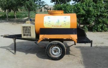 Достала жара: в столице мужчина украл бочку морса