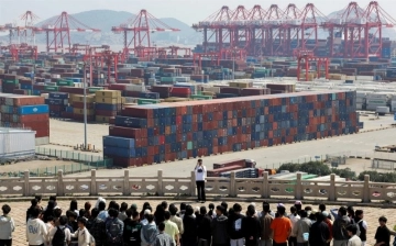 США пригрозили Китаю пошлинами в размере 245%