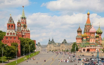 В Москве узбекистанца оштрафовали за футболку с гербом Украины и критику войны