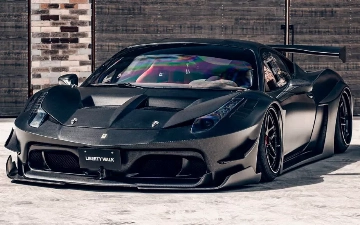 Тюнер создал невероятный Ferrari 458 Challenge из углеродного волокна