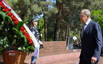 Лавров удивился отсутствию надписи на русском языке у мемориала «Скорбящая мать» в Самарканде