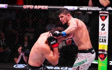 UFC. Нурсултан Рузибоев победил американца Дастина Штольцфуса