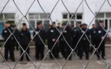 Узбекским заключенным разрешили общаться с родными по видеосвязи