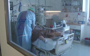 Врач рассказал о факторах, определяющих срок смерти от коронавируса