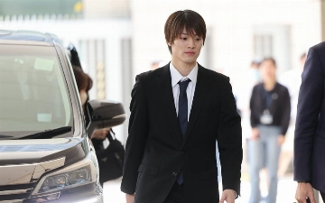 Японский поп-идол Кэнсина Камимуру обвинен в домогательствах