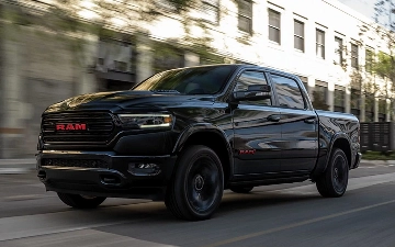 RAM показал черно-красную версию 1500 Limited Edition