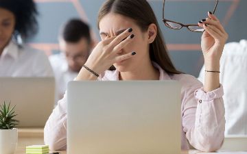 Как сохранить зрение при использовании гаджетов: ответ врачей