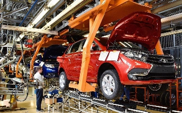 «АВТОВАЗ» будет оснащать новые LADA китайским роботом или вариатором