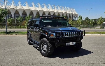 В Узбекистане продают огромный и брутальный Hummer H2