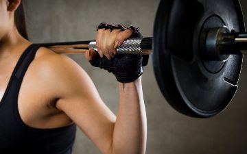 Врач рассказал, кому нельзя пытаться лечить стресс с помощью спорта