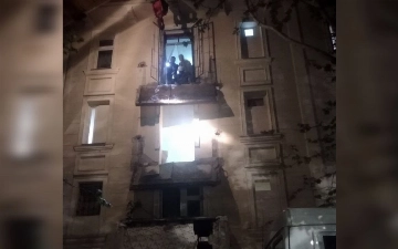 В Ташкенте во время ливня обрушились несколько балконов жилого дома 