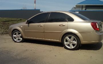 Водители Узбекистана смогут получить скидку на тонировку стекол при оформлении услуги в онлайн-режиме