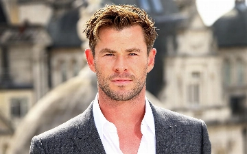 Крис Хемсворт начал профилактику страшной болезни, к которой у него предрасположенность