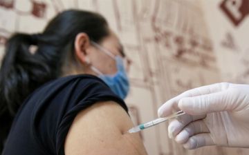 Защищает ли от «омикрона» китайско-узбекская вакцина?