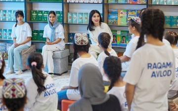 «IT-лагерь — первый шаг, чтобы девочки поверили в свои силы», — Саида Мирзиёева