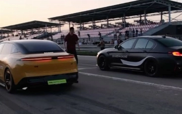 Zeekr 007 выиграл в гонке у BMW M5 F90