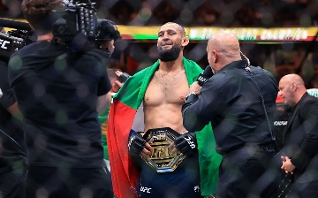 Хамзат Чимаев победил Дрикуса дю Плесси и стал новым чемпионом UFC