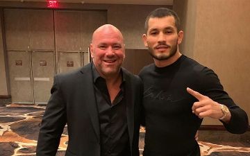 Махмуд Мурадов рассказал, о чем попросил президента UFC когда перелез через октагон сразу после победы