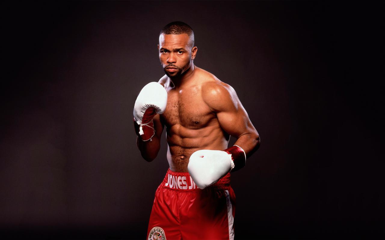 Рой Джонс завершил карьеру, победив в последнем бою 